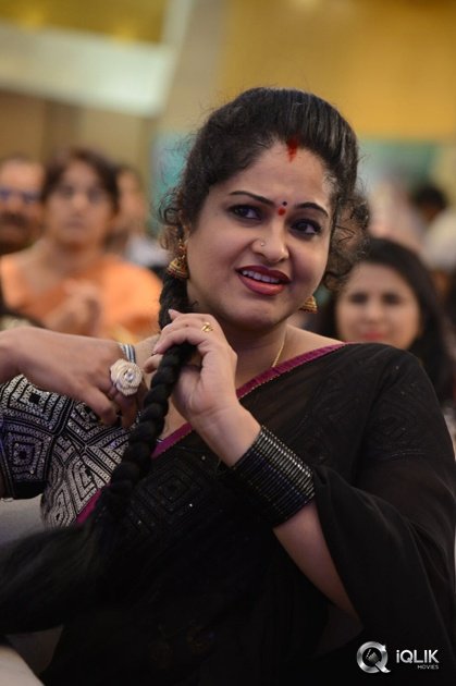 Kalyana-Vaibhogame-Movie-Audio-Launch